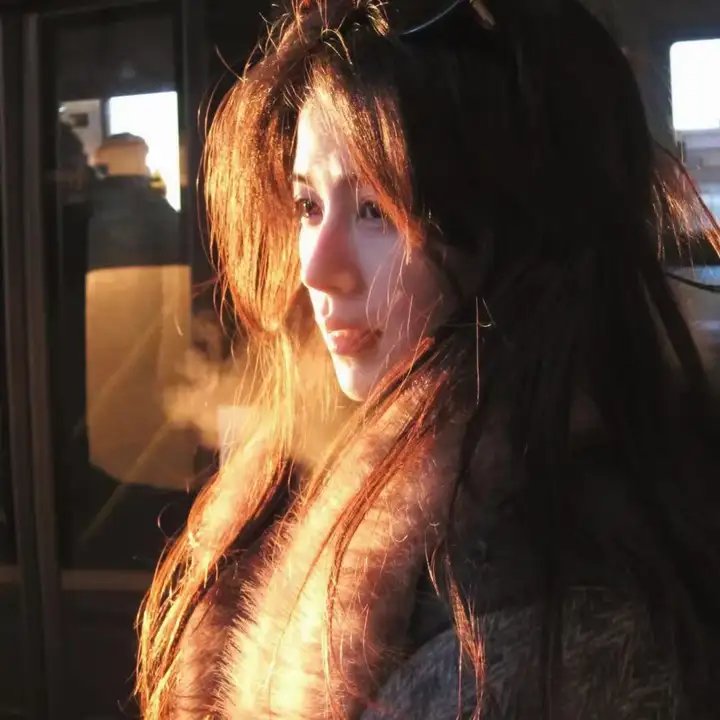 滑稽女郎